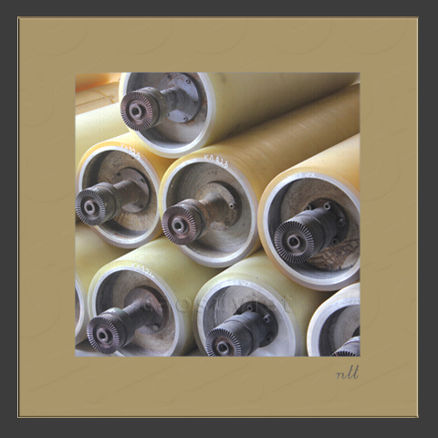 Bọc PU trục tráng bóng bao bì thiếc Bọc PU trục tráng bóng bao bì thiếc
